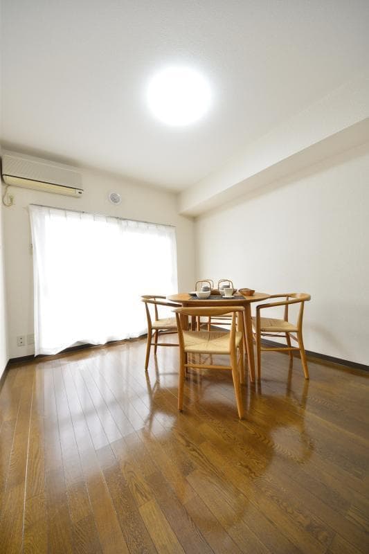 Room image 15