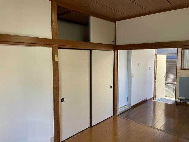Room image 9
