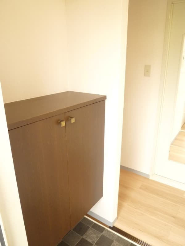 Room image 8
