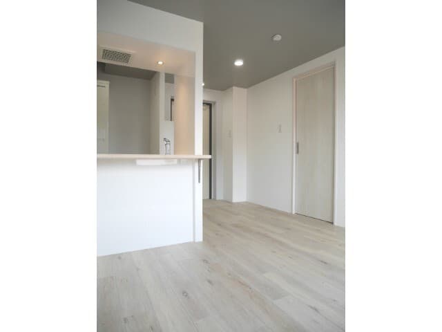 Room image 14