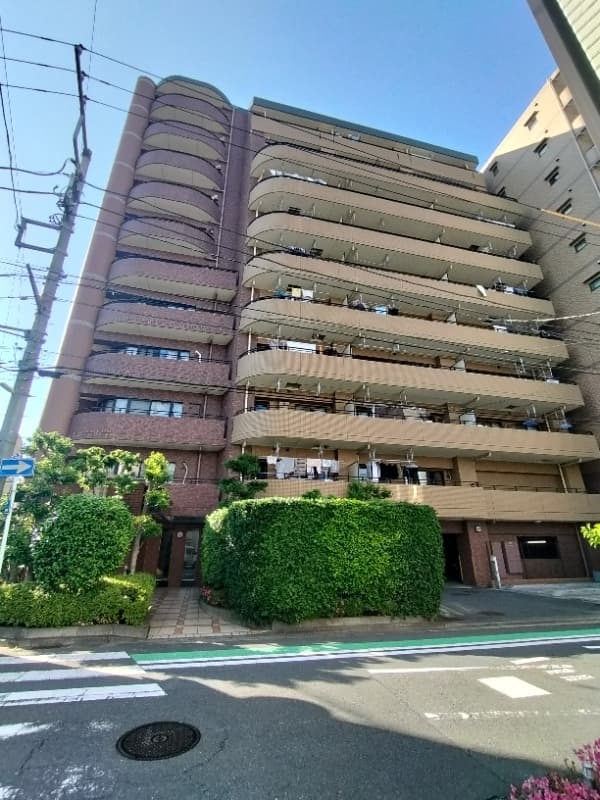 Main exterior of Dia Palace Grandage Yokohama