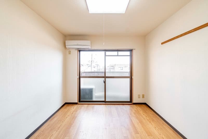 Preview interior of astream