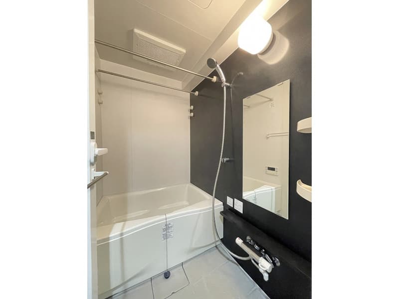 Room image 12