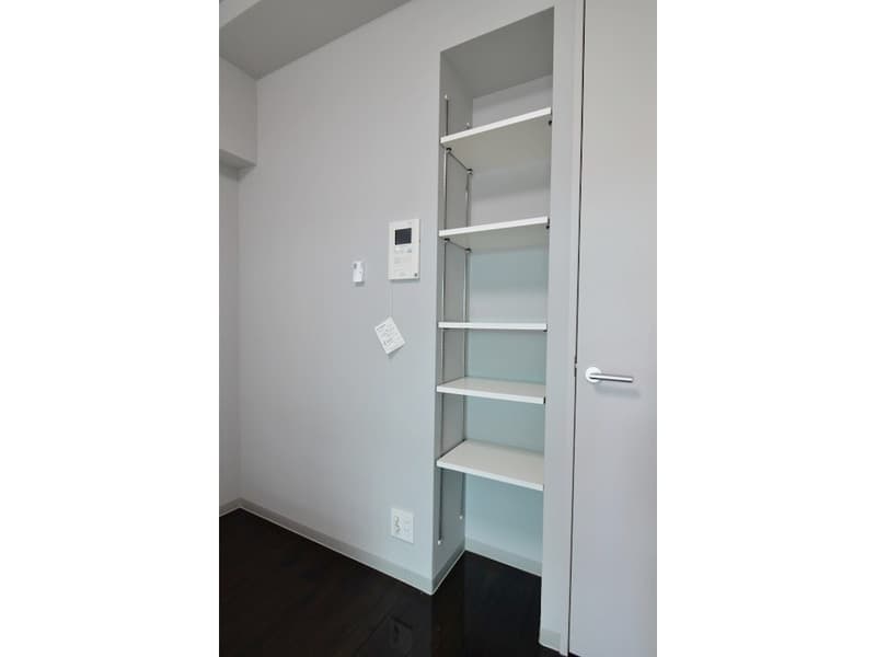 Room image 16