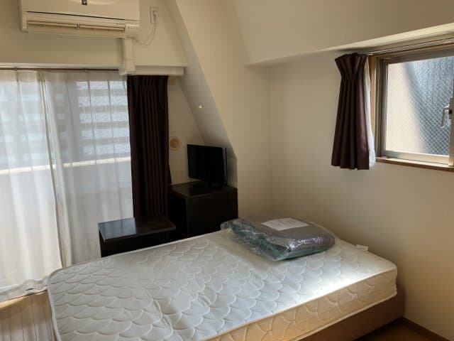 Room image 8
