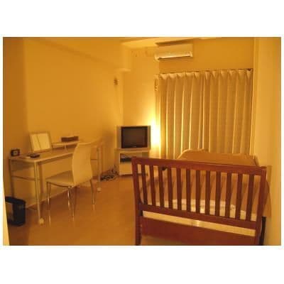 Room image 9