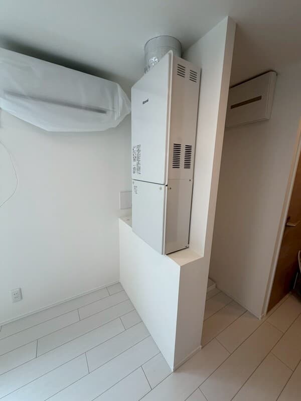 Room image 12