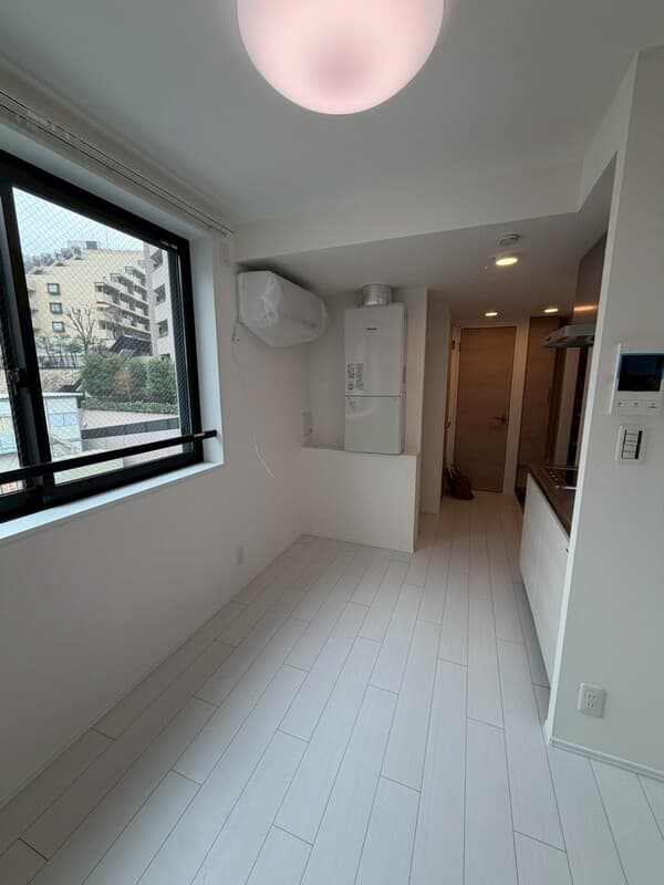 Room image 13