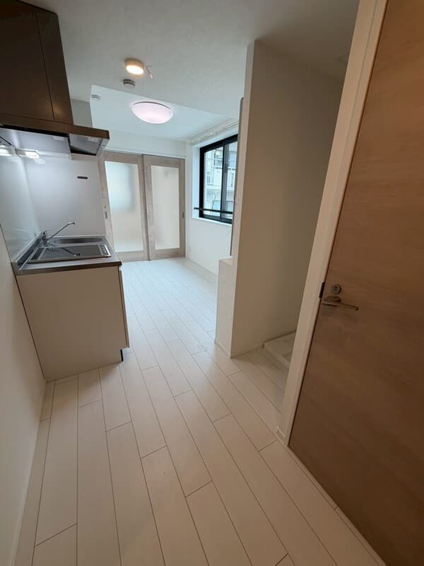 Room image 16
