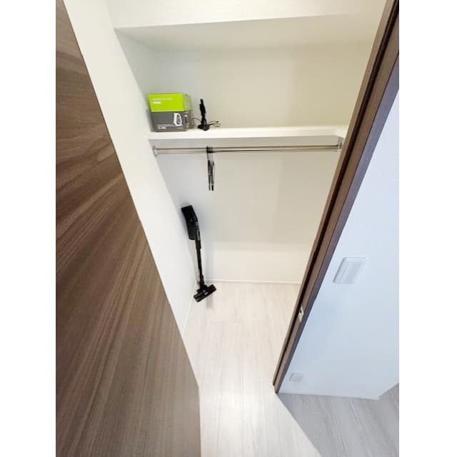 Room image 11