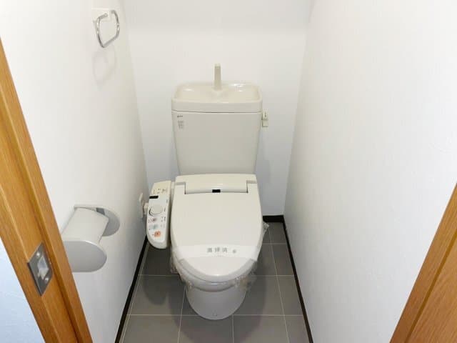Room image 8