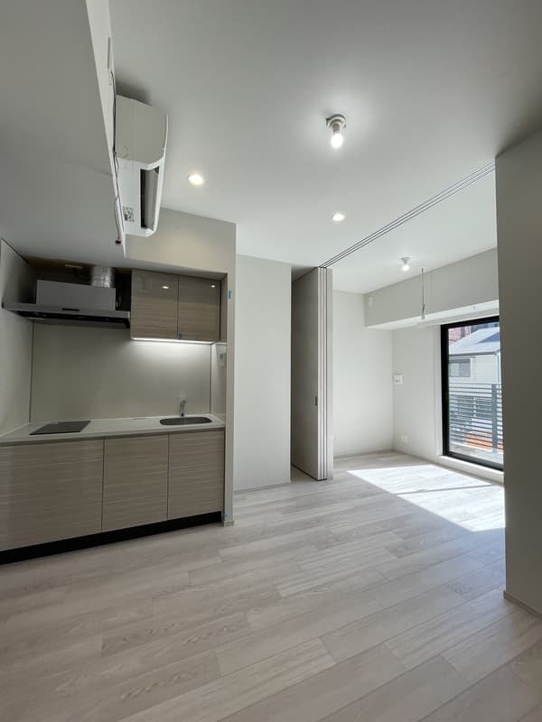 Room image 11