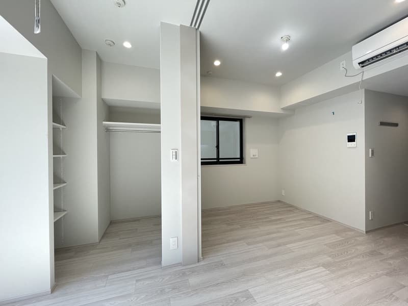 Room image 13