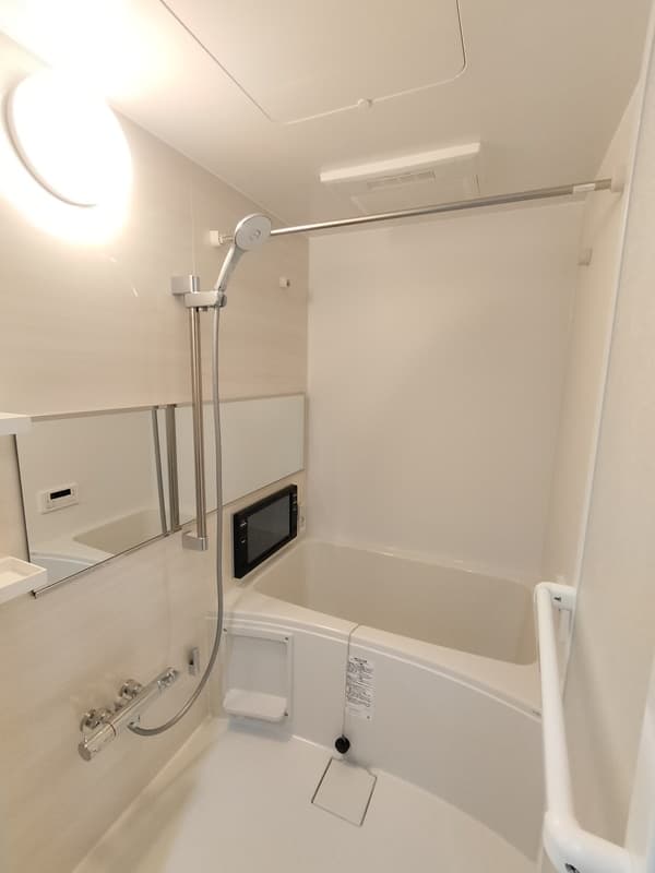 Room image 12