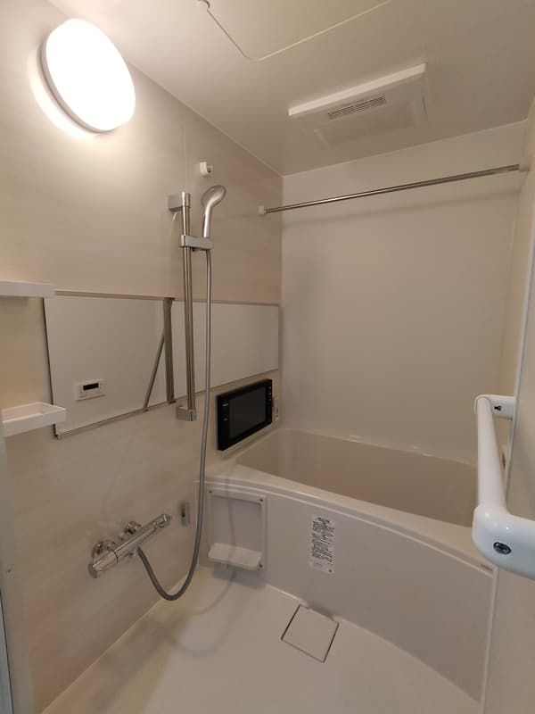 Room image 11
