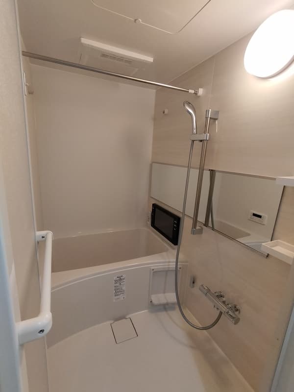 Room image 11