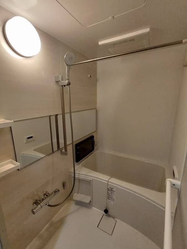 Room image 12