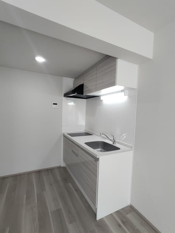 Room image 8