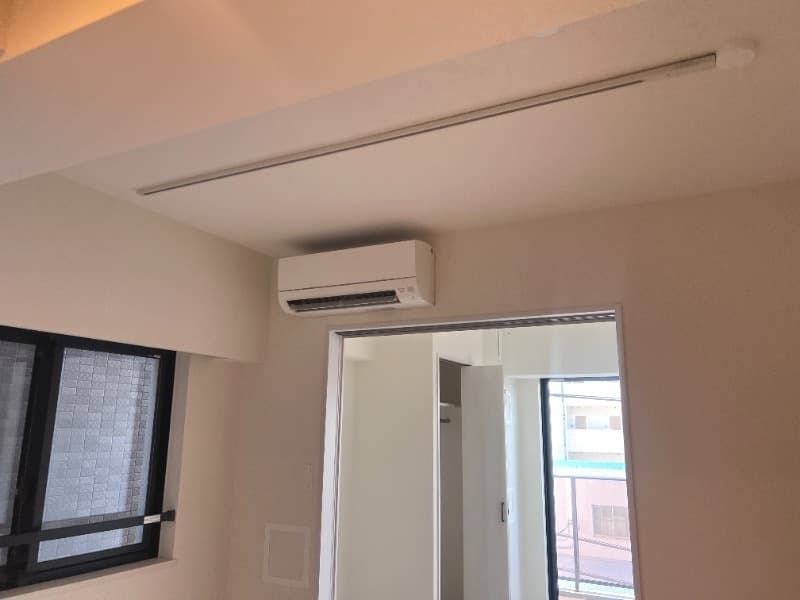 Room image 8