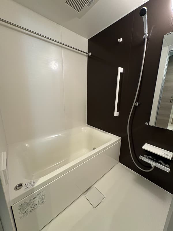 Room image 8