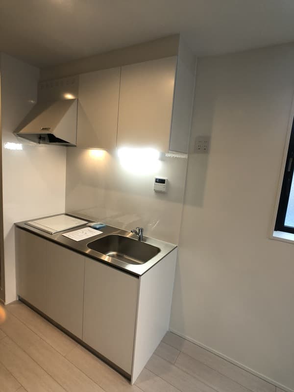 Room image 8