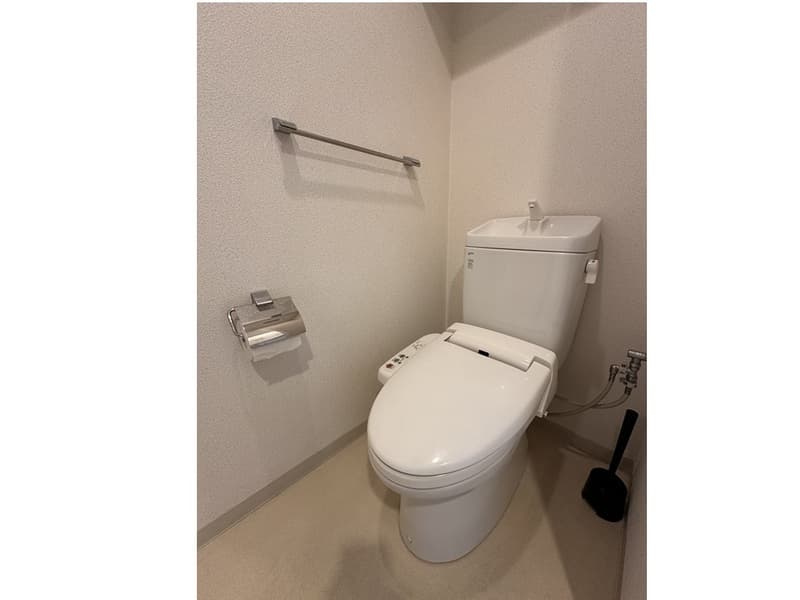 Room image 11