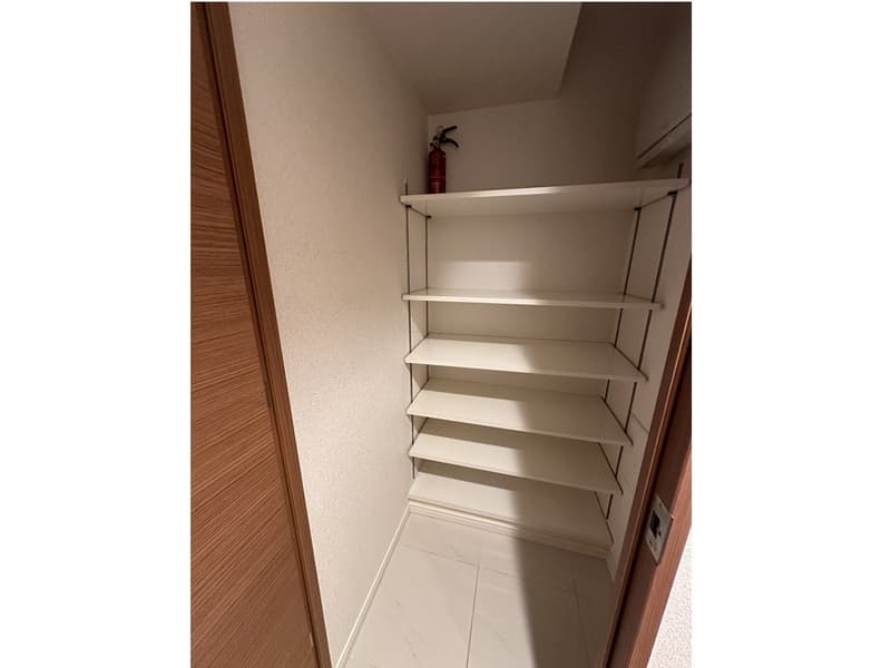Room image 14