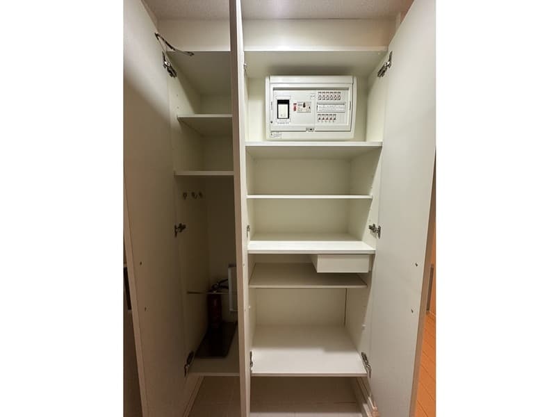 Room image 15