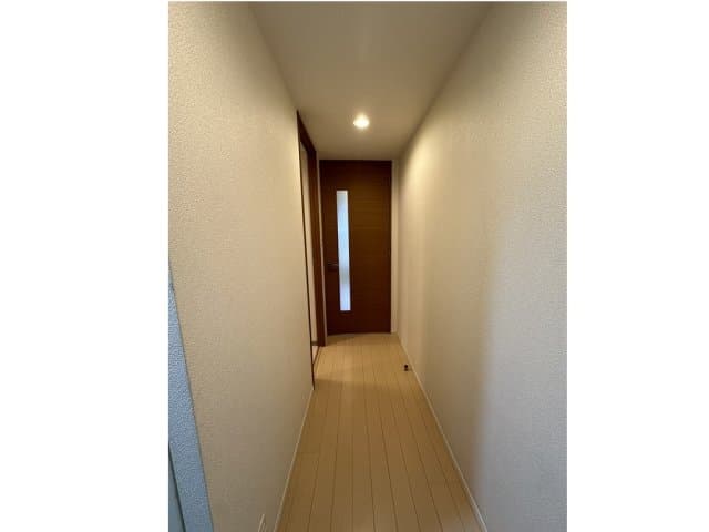 Room image 16