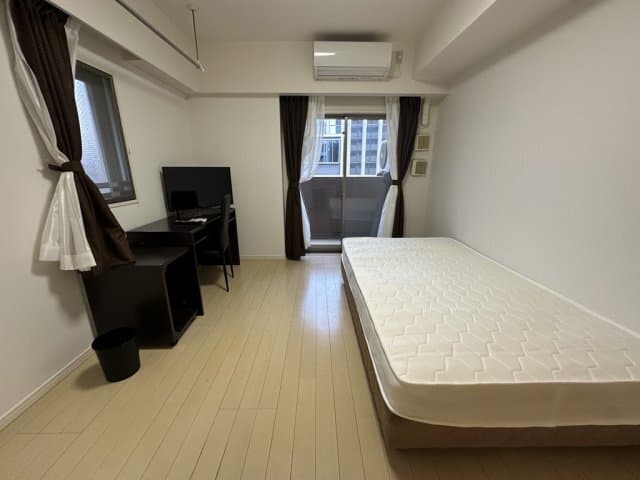 Room image 8