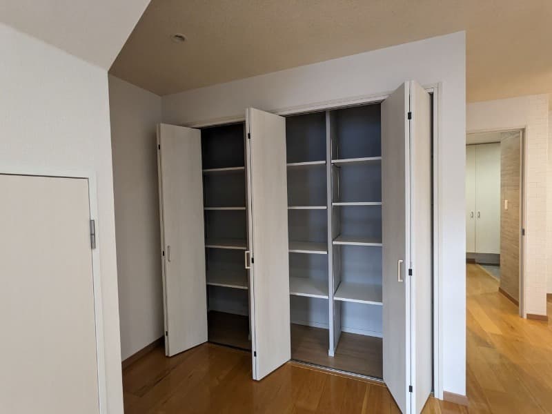 Room image 14