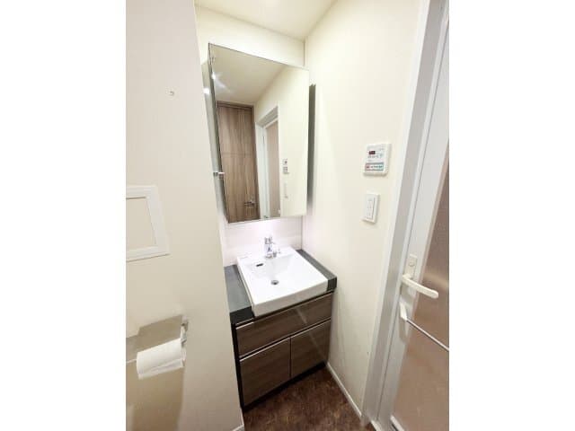 Room image 13