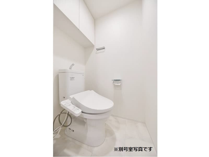 Room image 8
