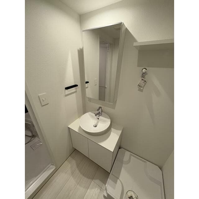 Room image 8