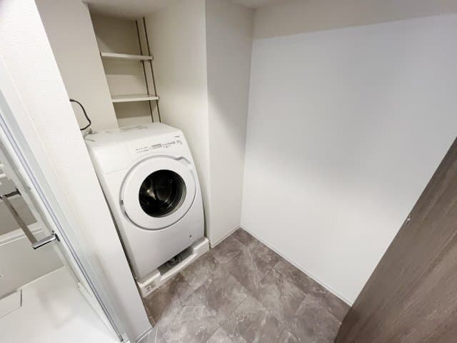 Room image 15