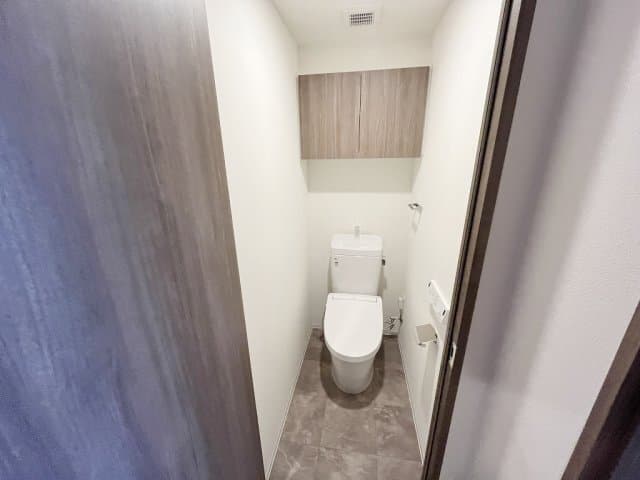 Room image 16