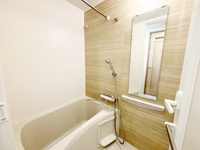 Room image 9