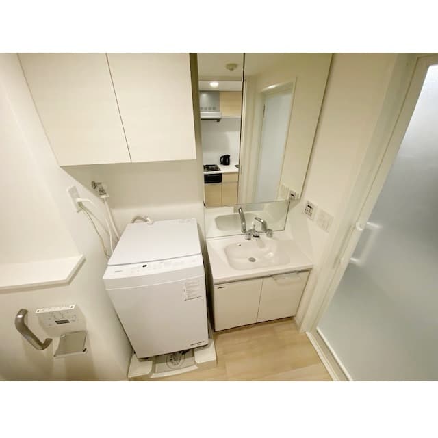 Room image 9