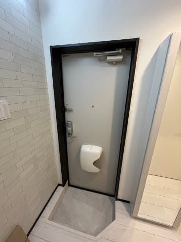 Room image 8