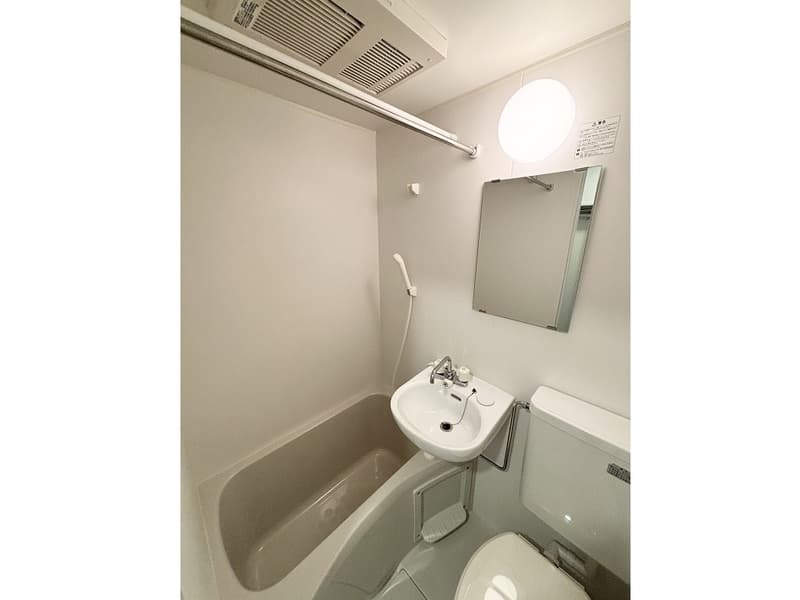 Room image 10