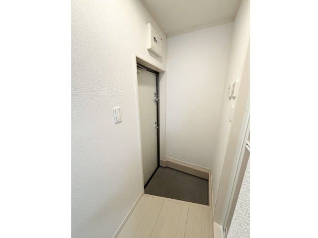 Room image 15