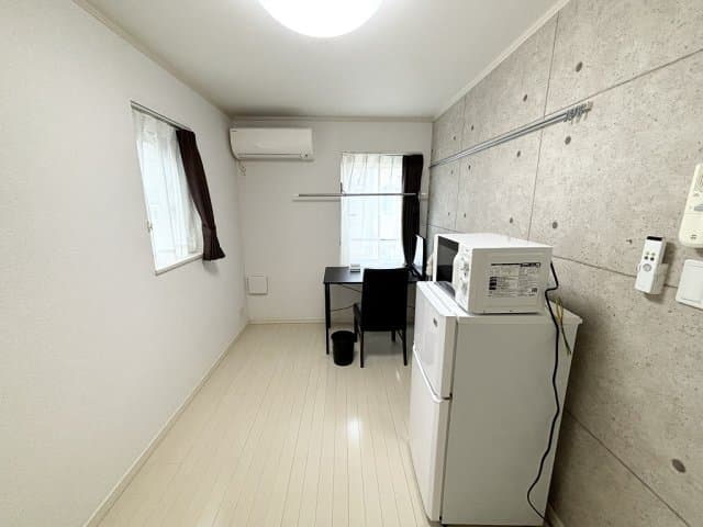 Room image 8
