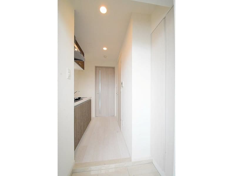 Room image 8