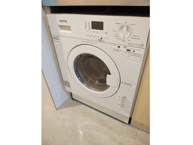 Room image 11