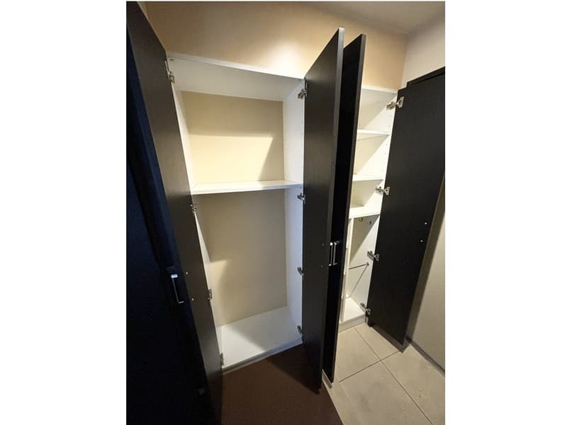 Room image 15