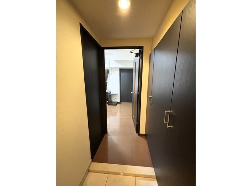 Room image 16