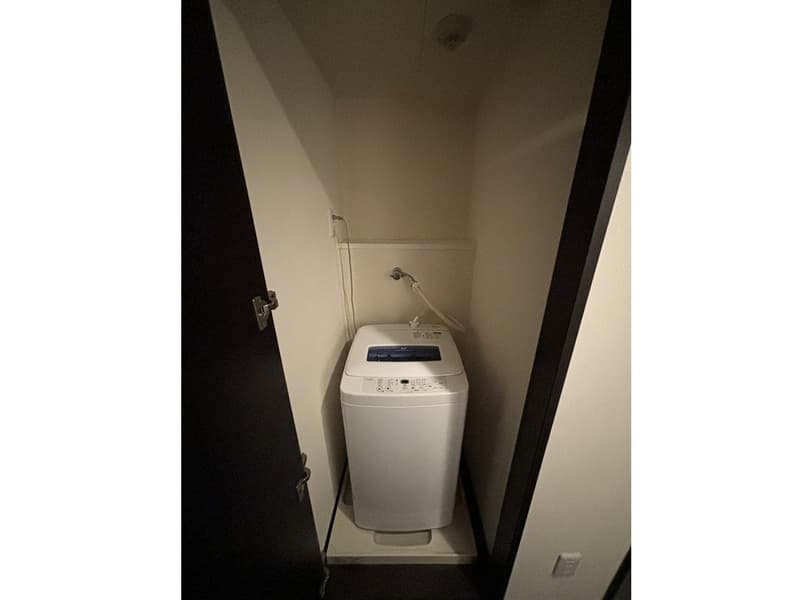 Room image 12