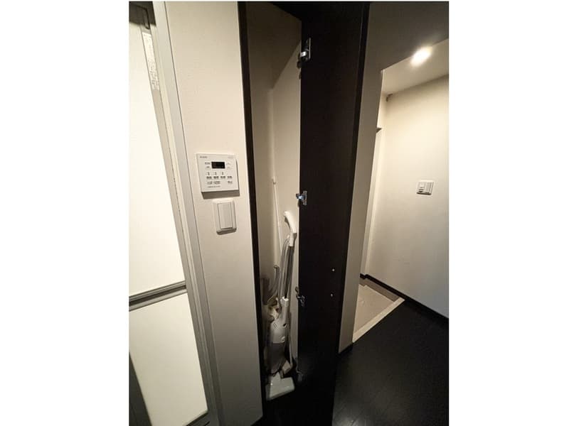 Room image 15