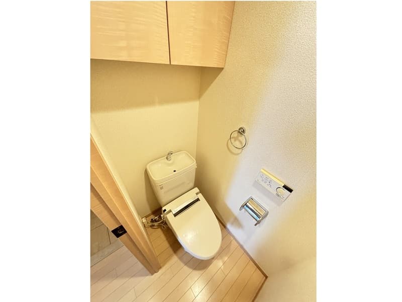 Room image 11