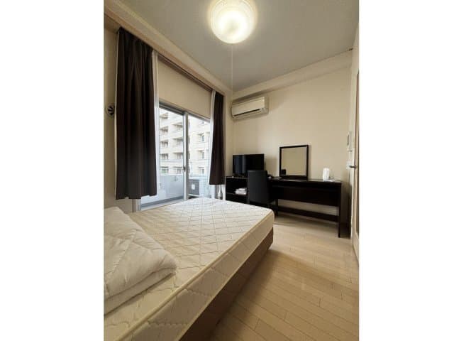 Room image 8
